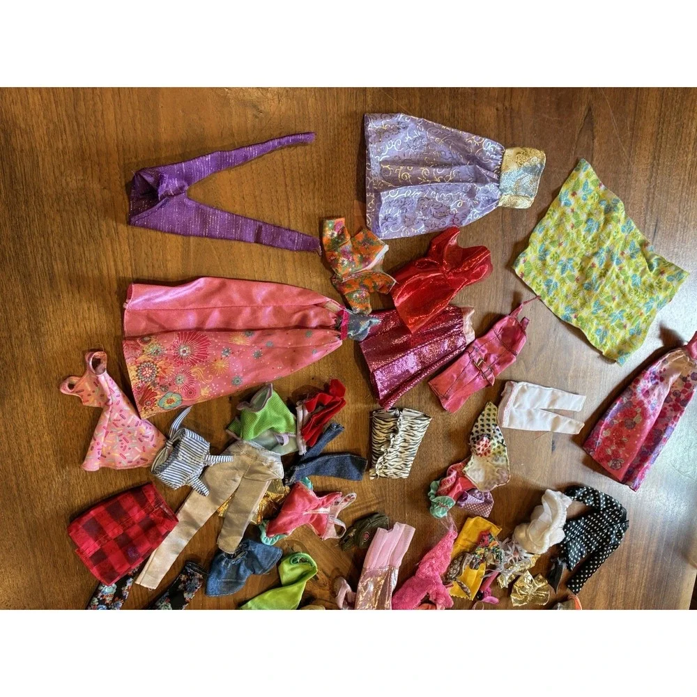 Lot Of Vintage Barbie & Friends '70s-'80s Clothes